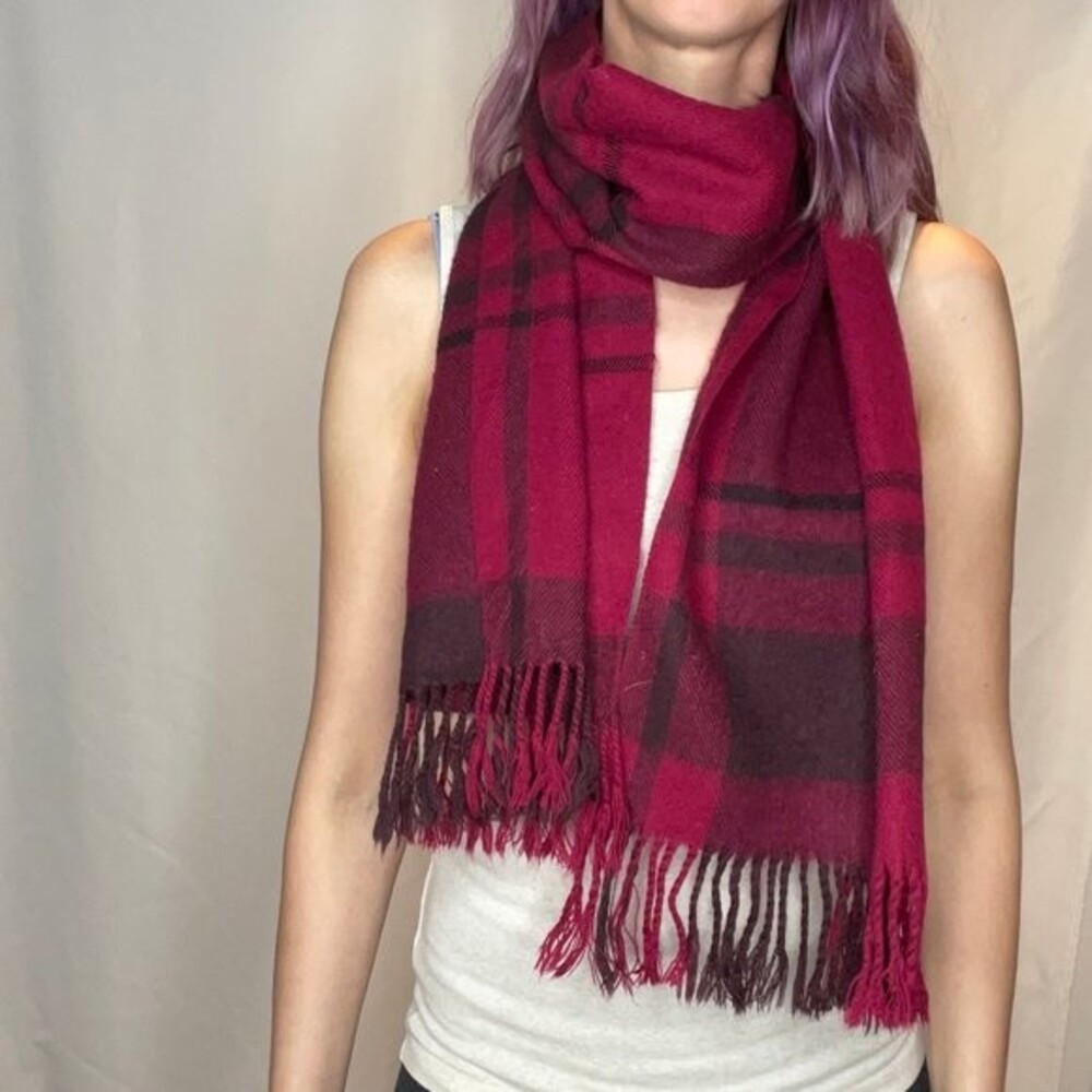 Women's Burgundy Knit Fringe Scarf Cozy Fall Winter Berry Burgundy Pink Purple